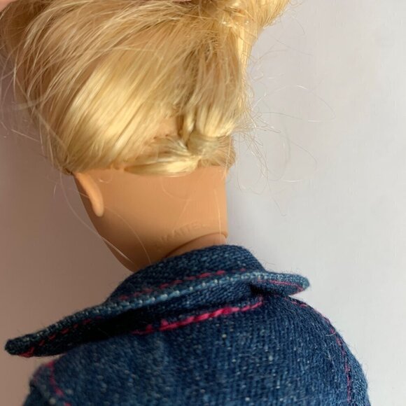 1998 Mattel Barbie Blonde with Lever on Back Moving Arms - Picture 7 of 8